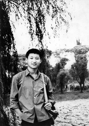 這是1972年，插隊回京探親時(shí)的習近平。
